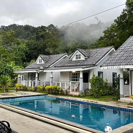 Suksompong Resort Khaulak Kültér fotó
