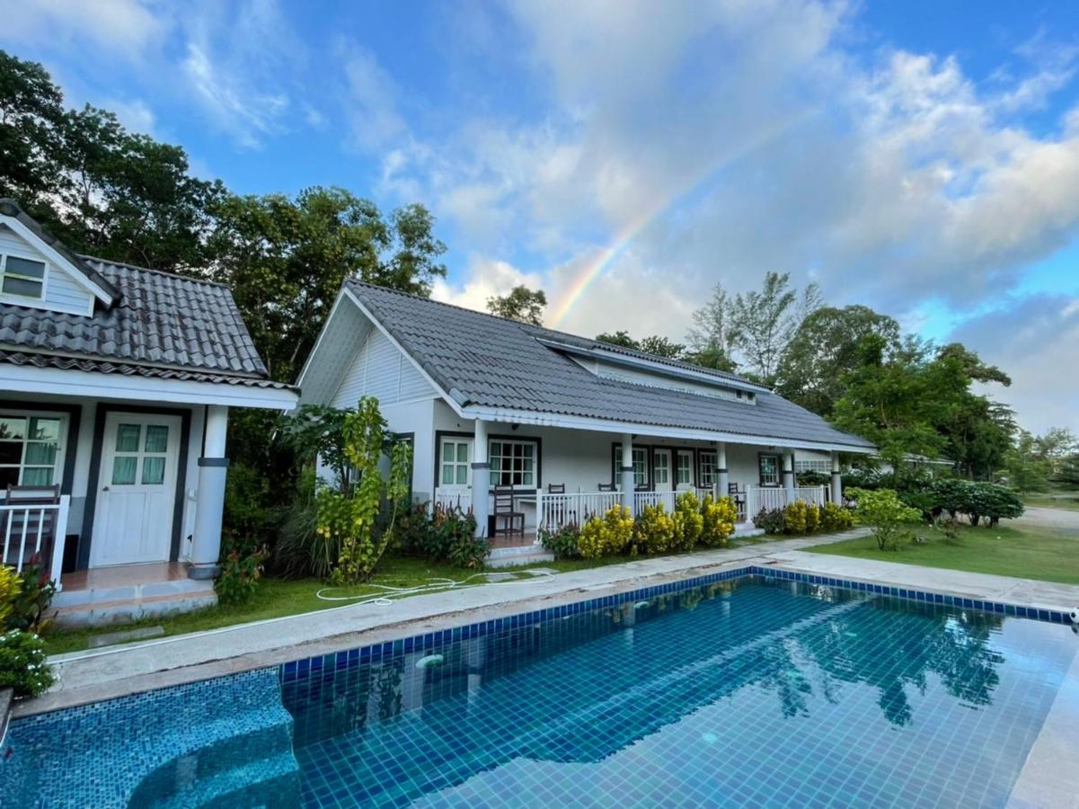 Suksompong Resort Khaulak Kültér fotó