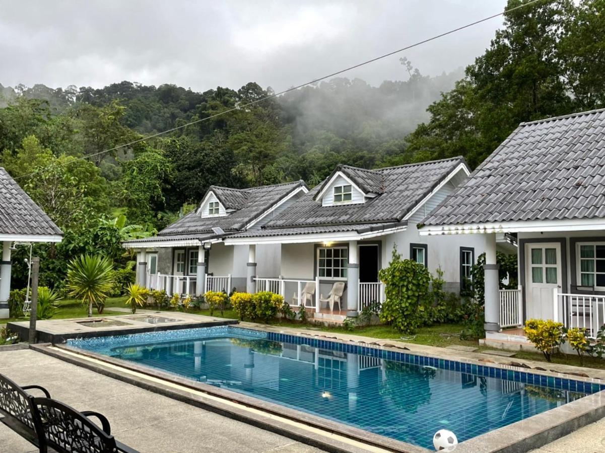 Suksompong Resort Khaulak Kültér fotó