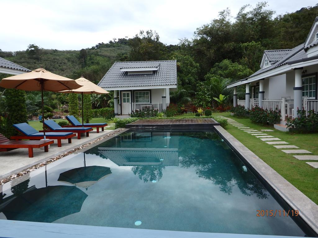 Suksompong Resort Khaulak Kültér fotó